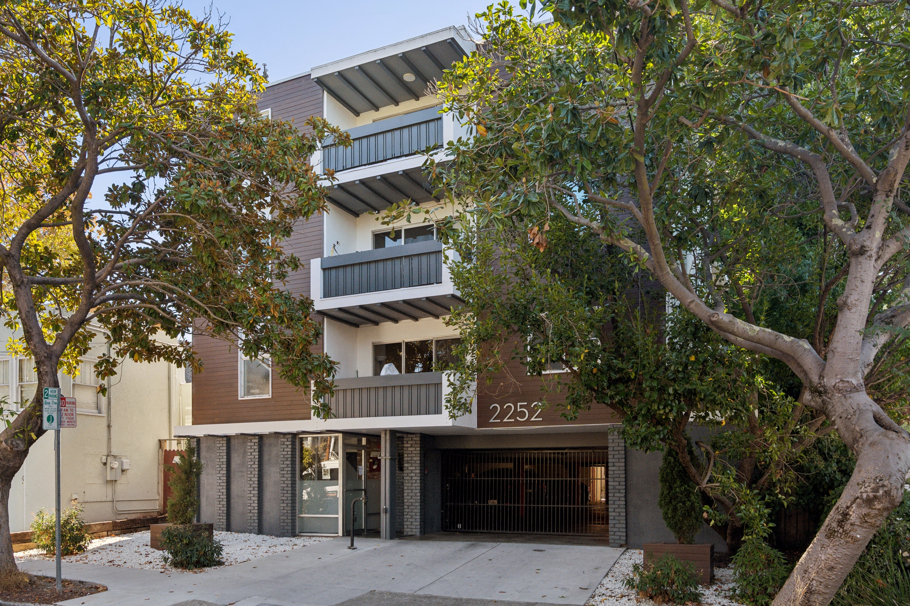 2252 Parker Street, Berkeley (Apartment) photo 3